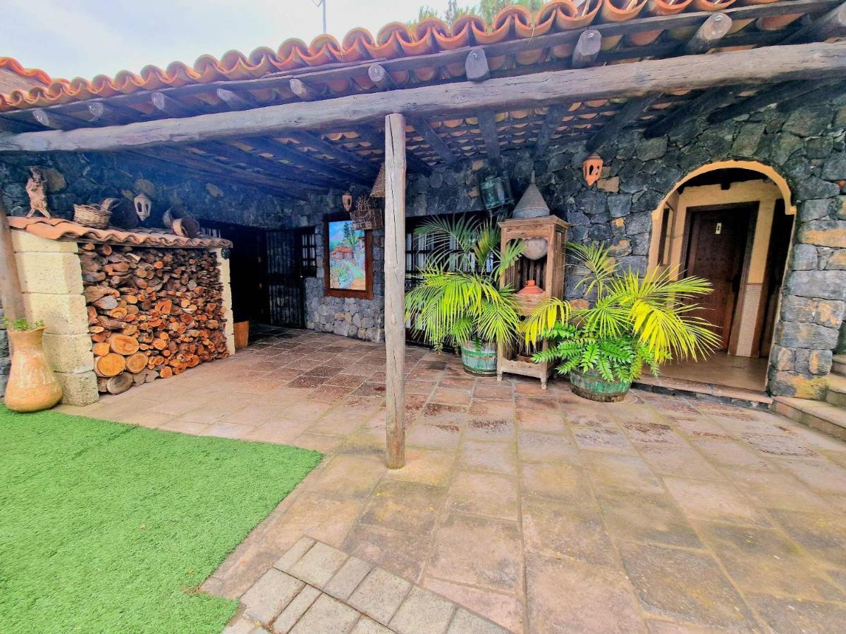 Villa Loros Icod De Vinos By Hrtenerife Net