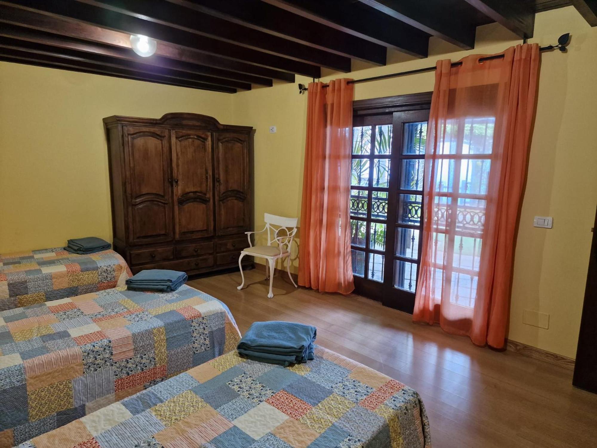 Villa Loros Icod De Vinos By Hrtenerife Net